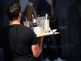 Sorge vor mehr Schwarzarbeit : IAB-Chef: Minijobs unter 250 Euro sollten weiter bestehen